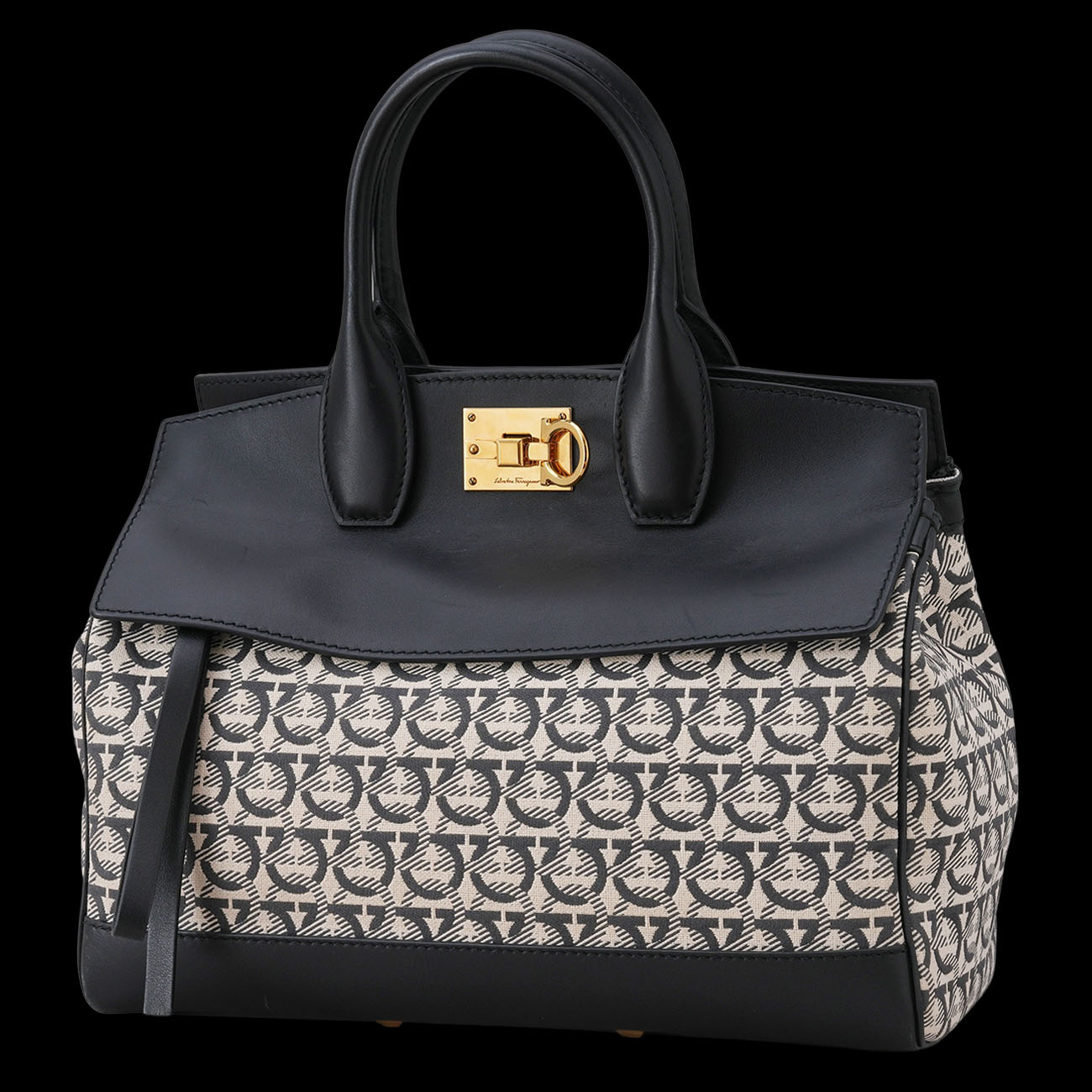 FERRAGAMO(USED)페레가모 스튜디오백