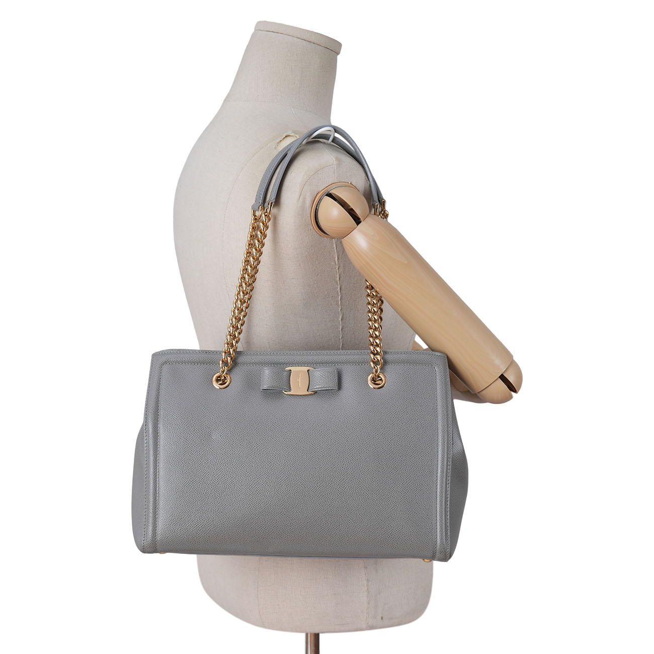 FERRAGAMO(USED)페레가모 바라리본 체인백