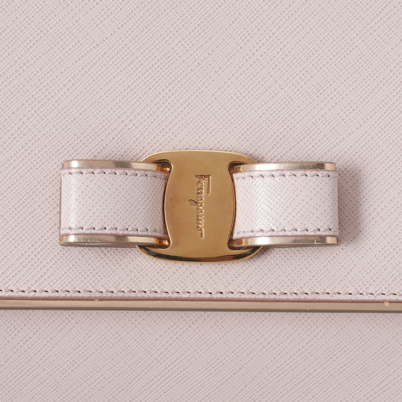 FERRAGAMO(USED)페레가모 바라리본 체인 숄더백