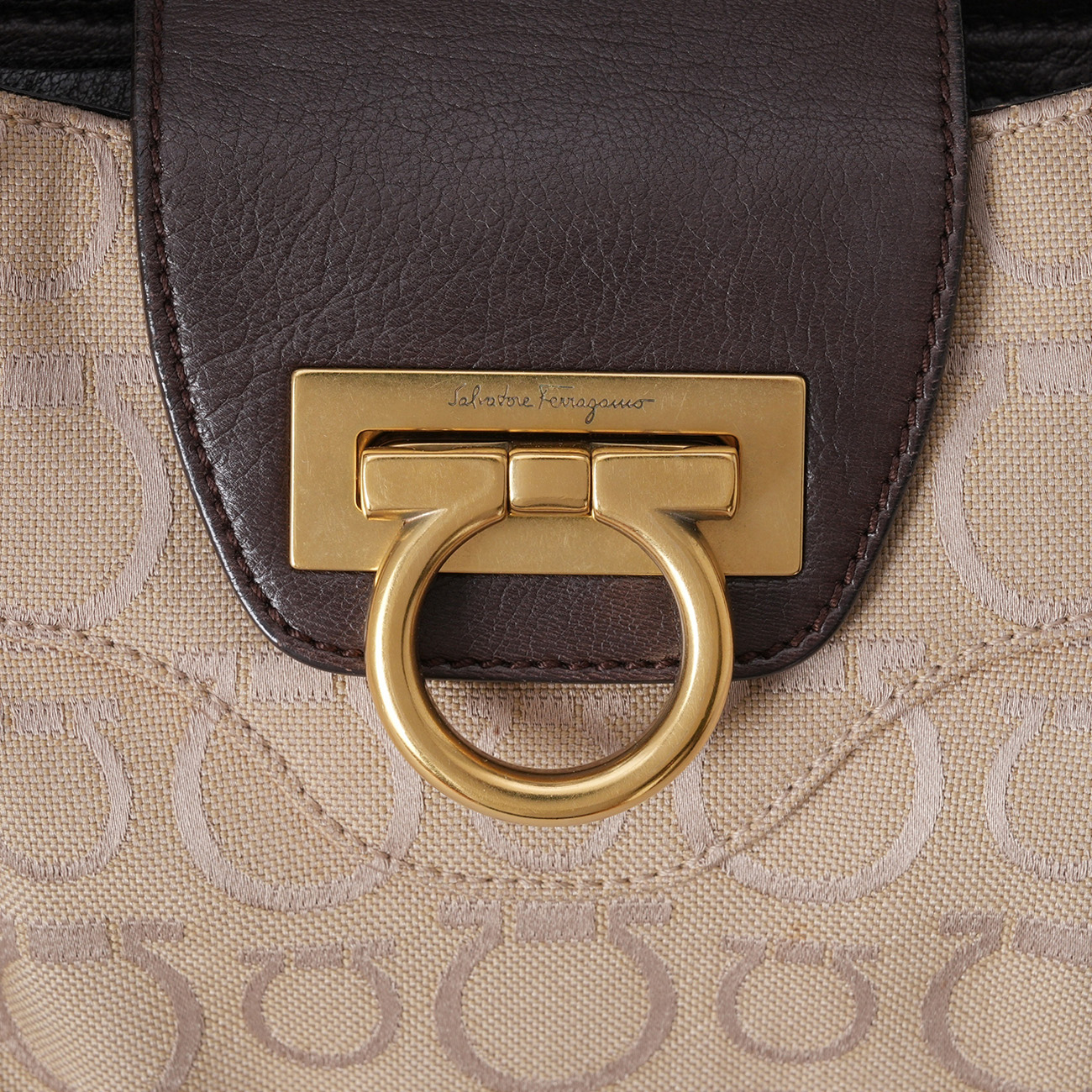 FERRAGAMO(USED)페레가모 간치니 숄더백