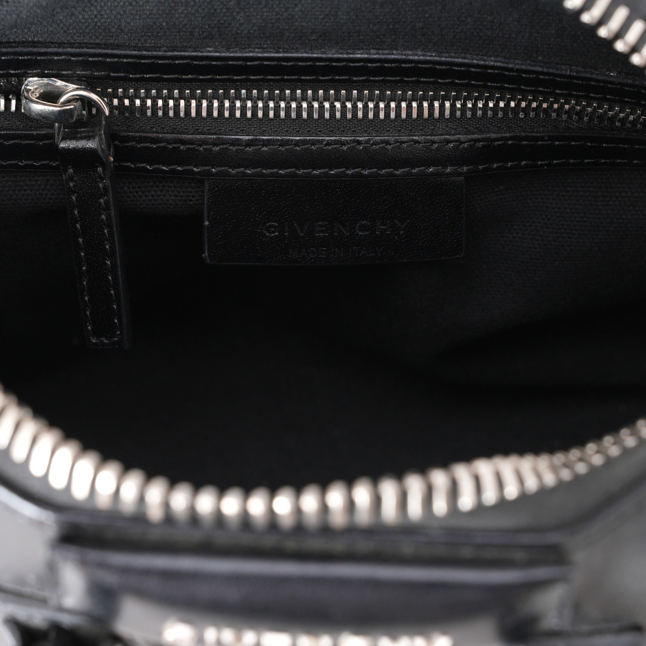 GIVENCHY(USED)지방시 안티고나 미니