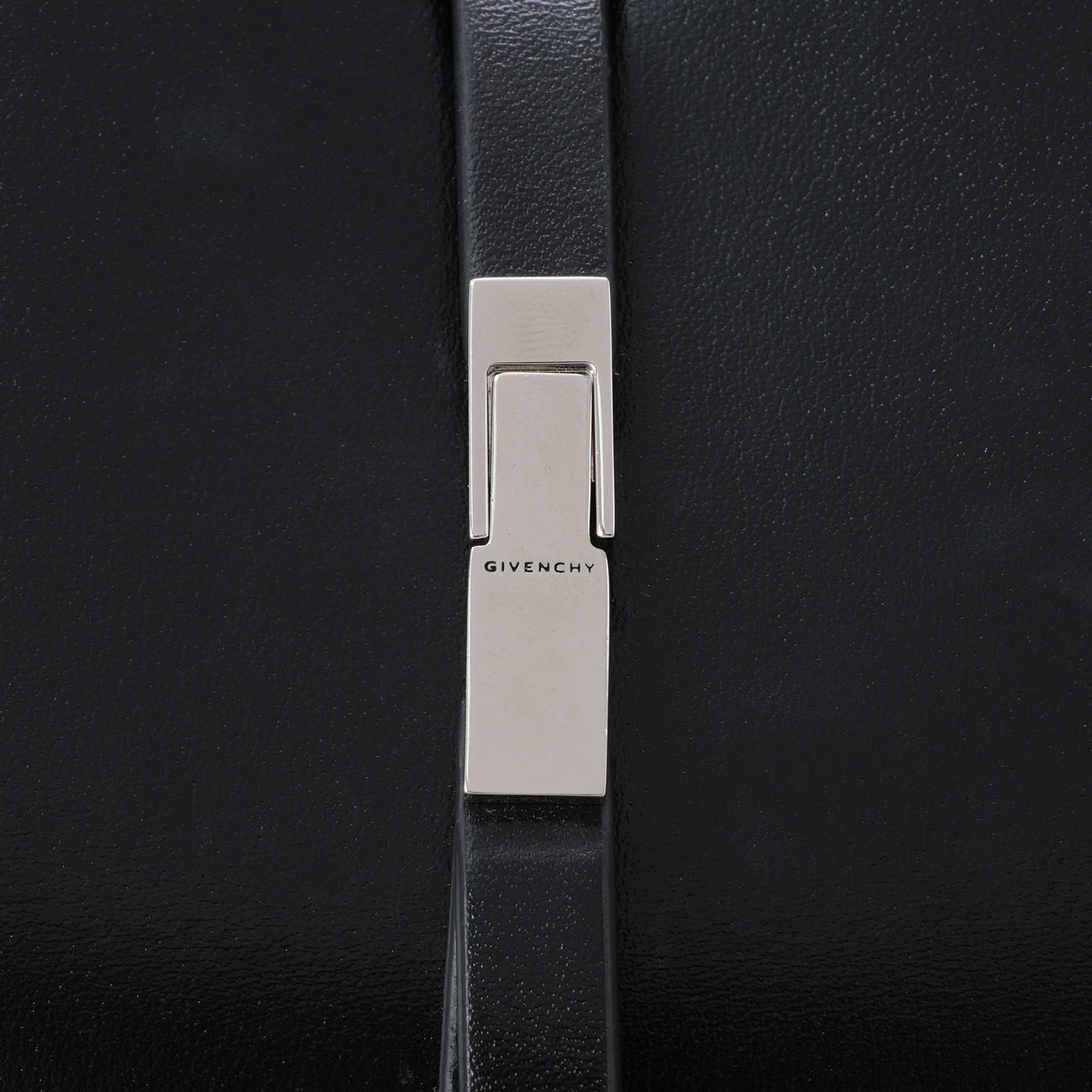 GIVENCHY(USED)지방시 컷아웃백