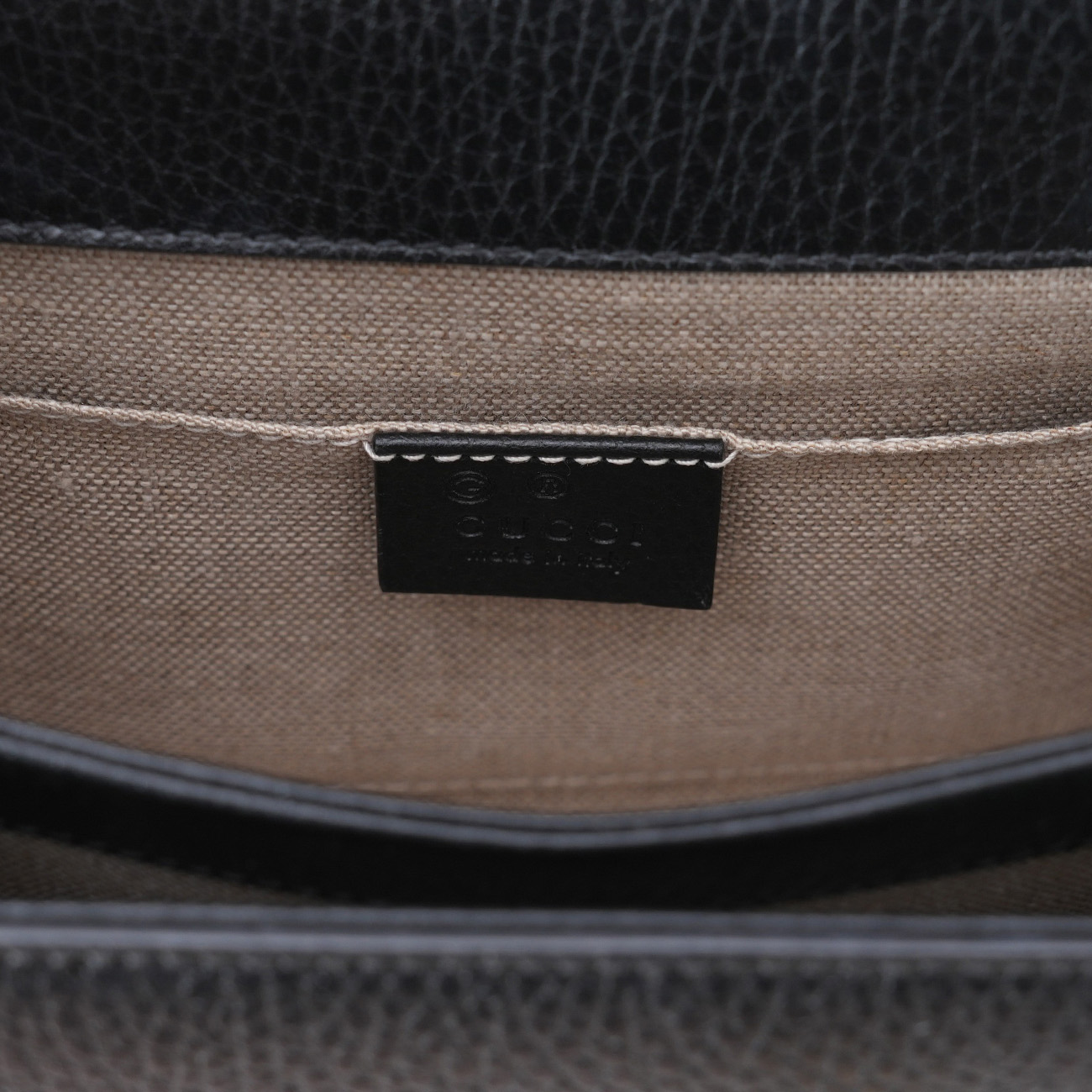 GUCCI(USED)구찌 510304 인터로킹 체인백