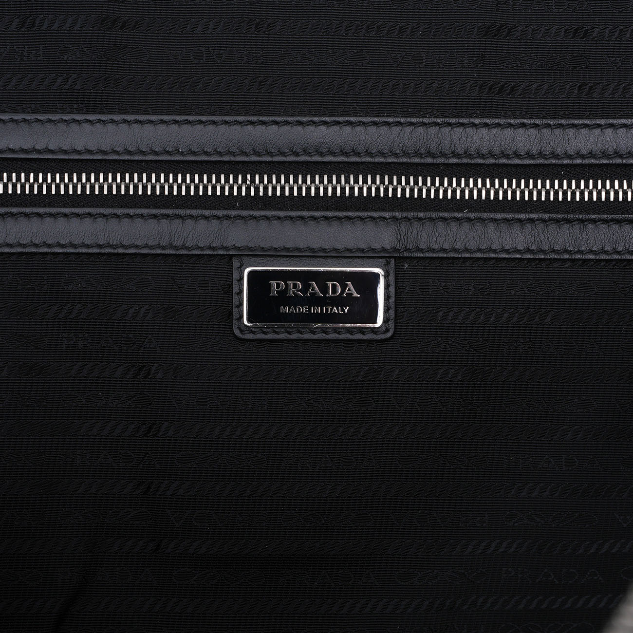PRADA(USED)프라다 트라이앵글 레더 크로스백