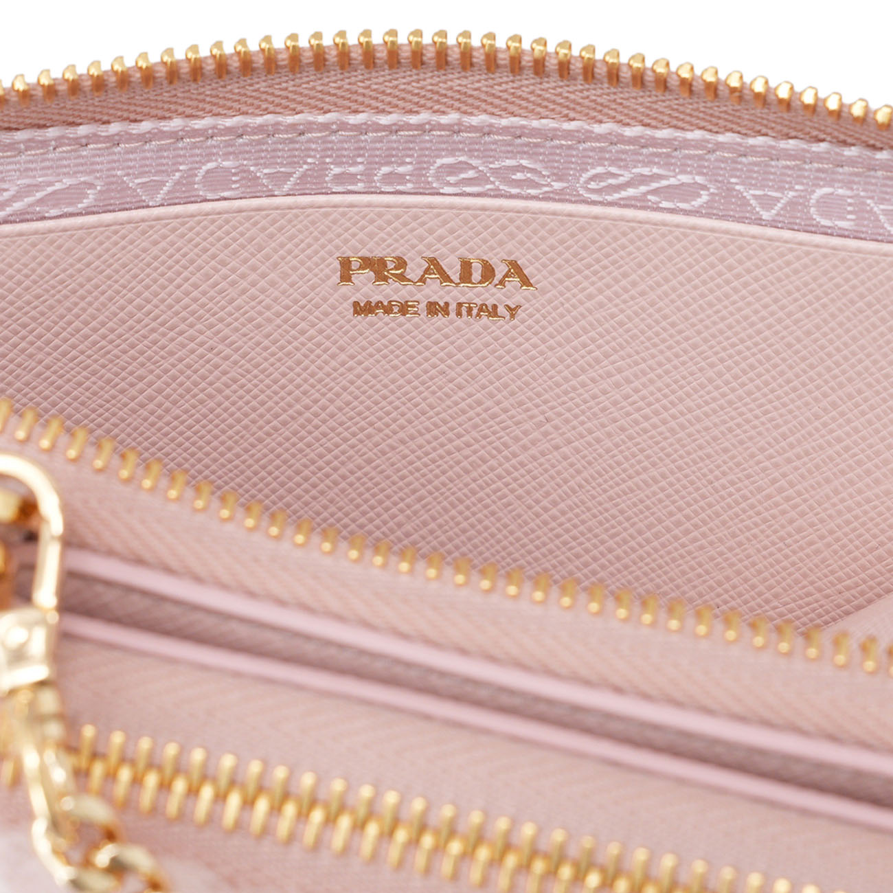PRADA(USED)프라다 1NR015 사피아노 시어링 트라이앵글 미니 파우치