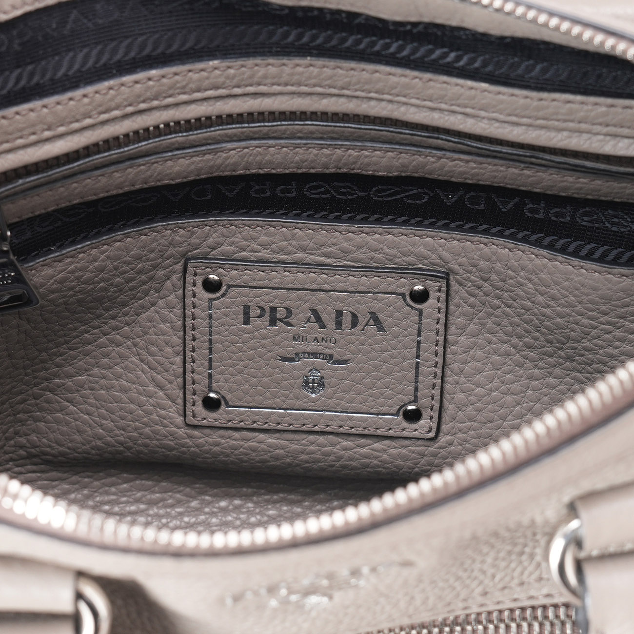 PRADA(USED)프라다 1BB022  비텔로 피닉스 모터백