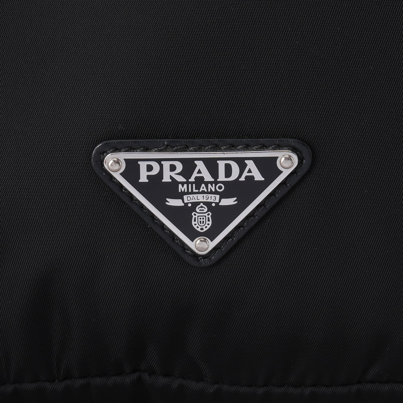PRADA(USED)프라다 2VZ092 리나일론 슬링백