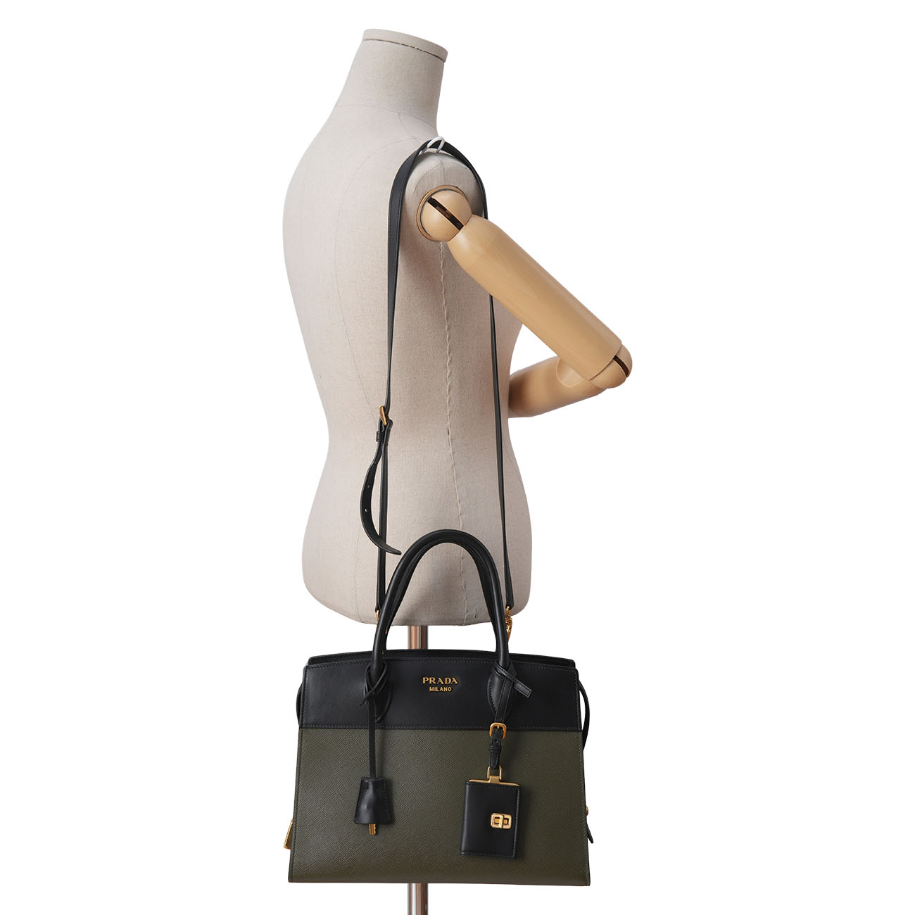 PRADA(USED)프라다 1BA046 사피아노 에스플러네이드