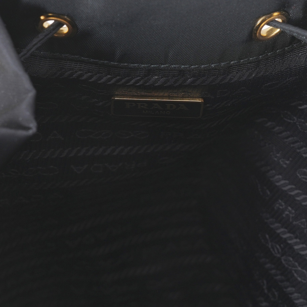 PRADA(USED)프라다 1BH097 나일론 버킷백