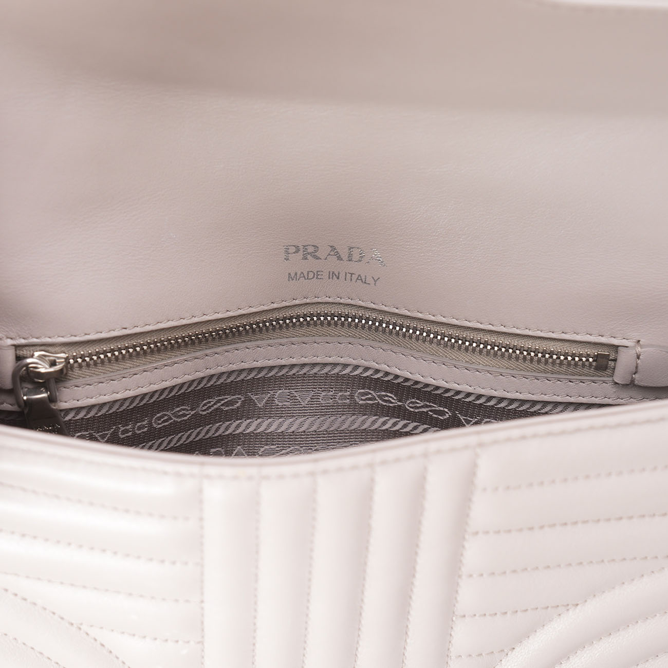 PRADA(USED)프라다 1BD107 다이어그램 체인 숄더백