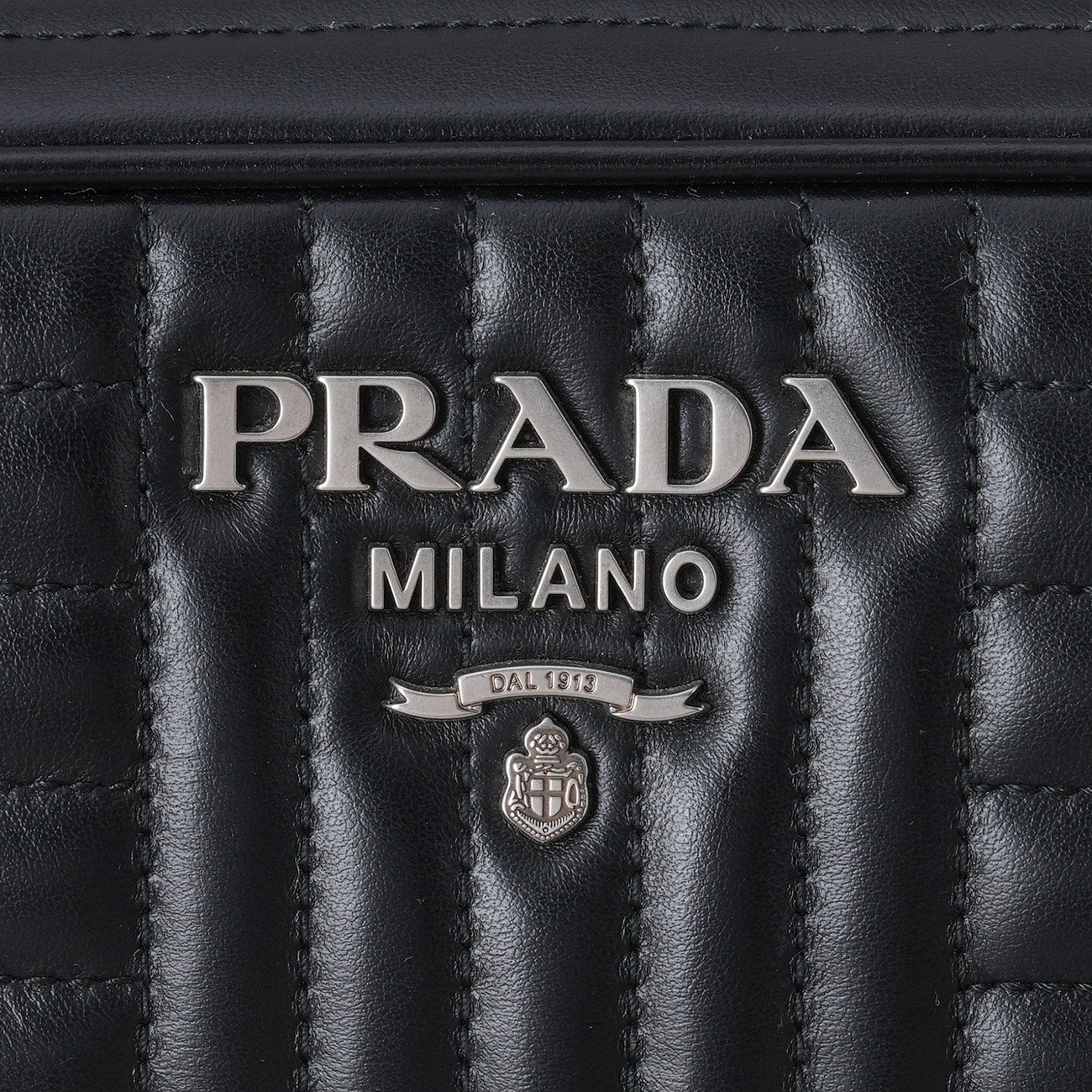 PRADA(USED)프라다 다이어그램 카메라백