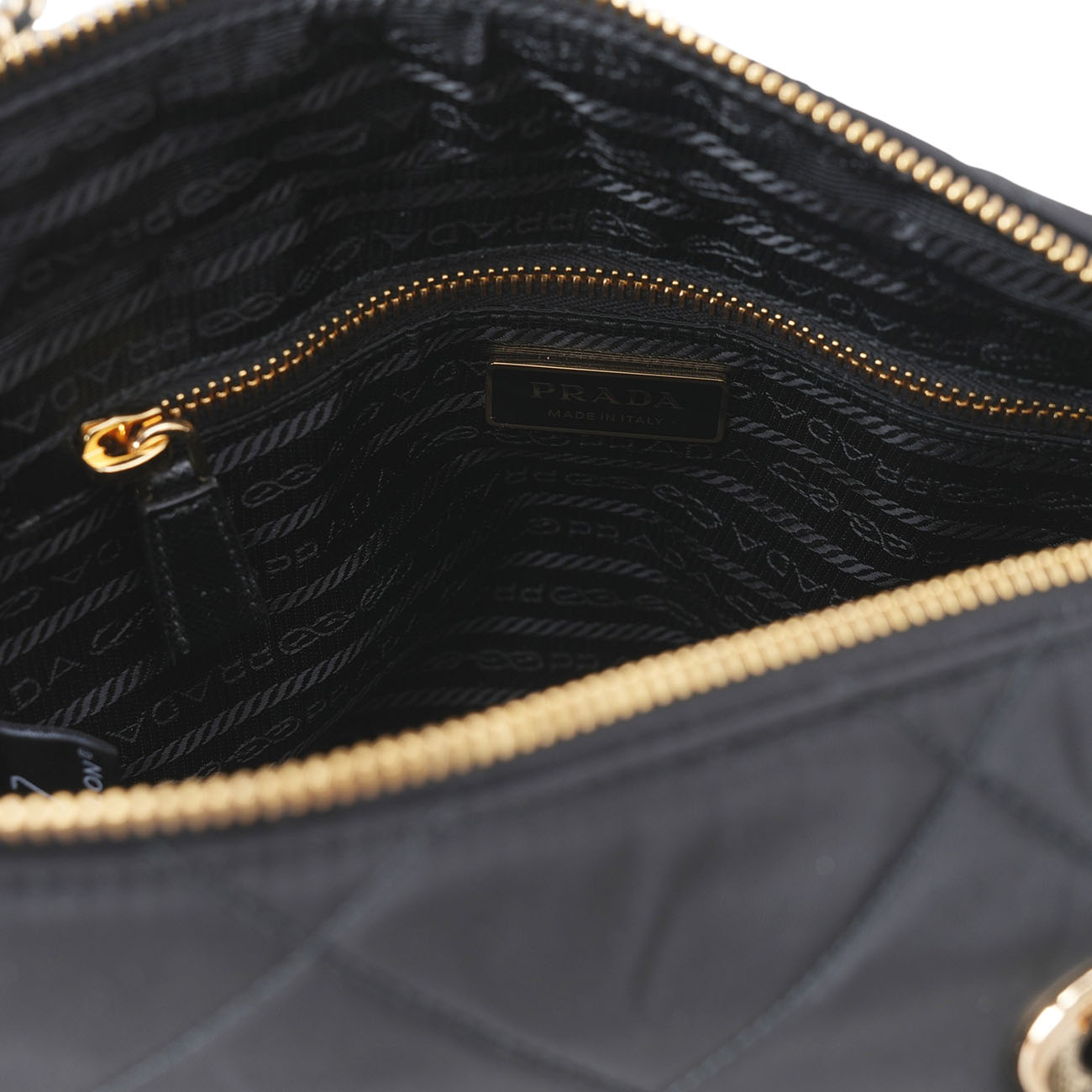 PRADA(USED)프라다 나일론 퀼팅 숄더백