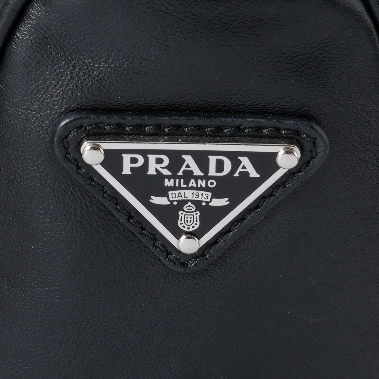PRADA(USED)프라다 트라이앵글 크로스백