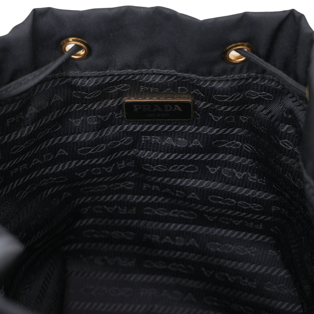 PRADA(USED)프라다 나일론 버킷백