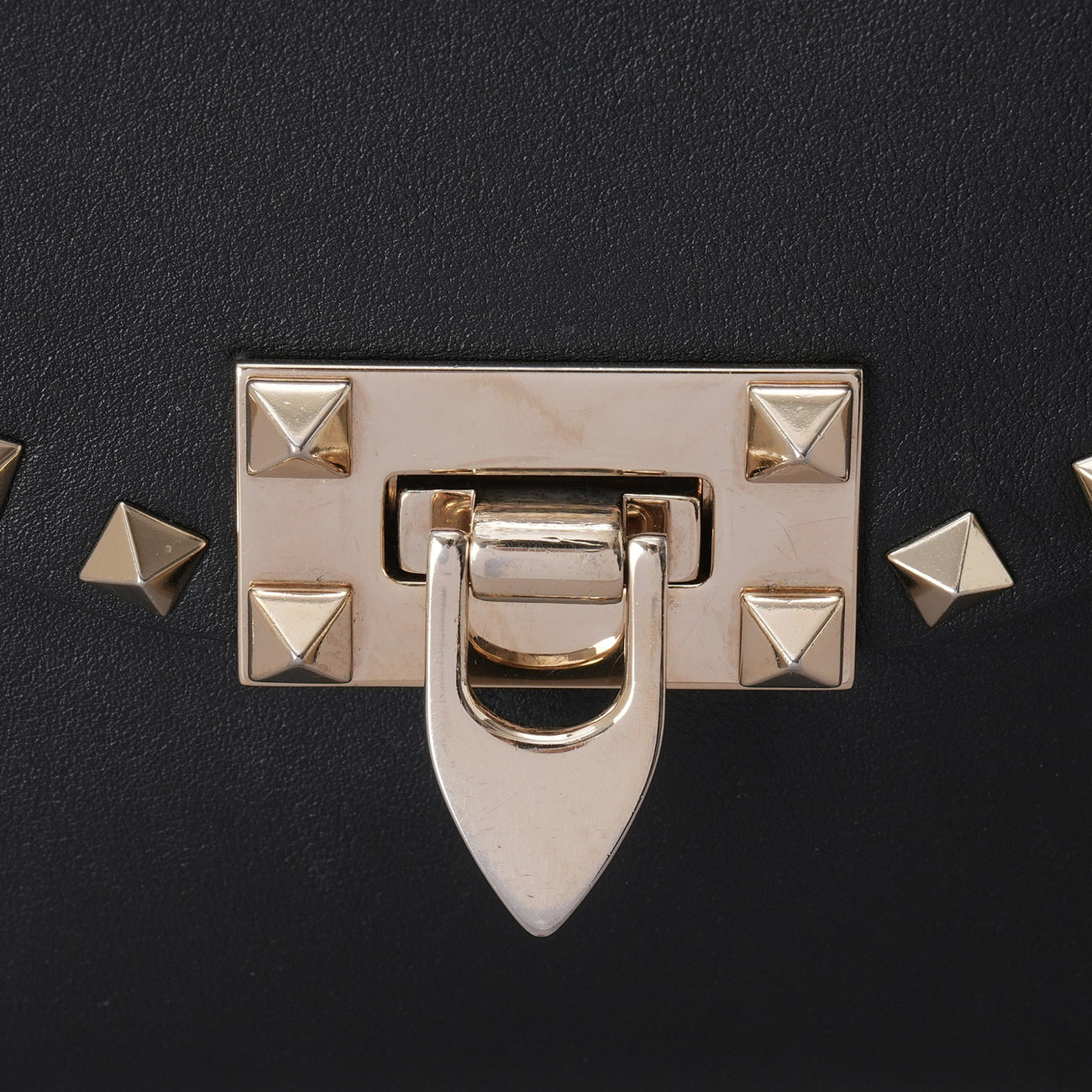 VALENTINO(USED)발렌티노 락스터드 숄더백 블랙