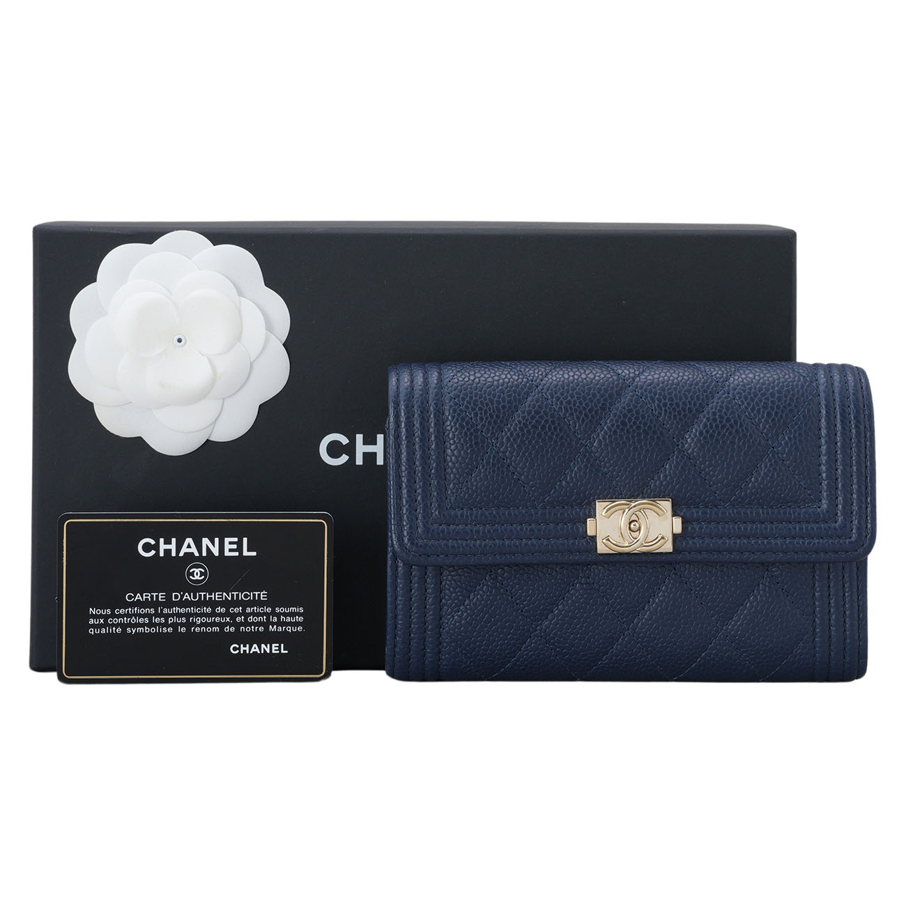 CHANEL(USED)샤넬 A84302 캐비어 보이샤넬 중지갑