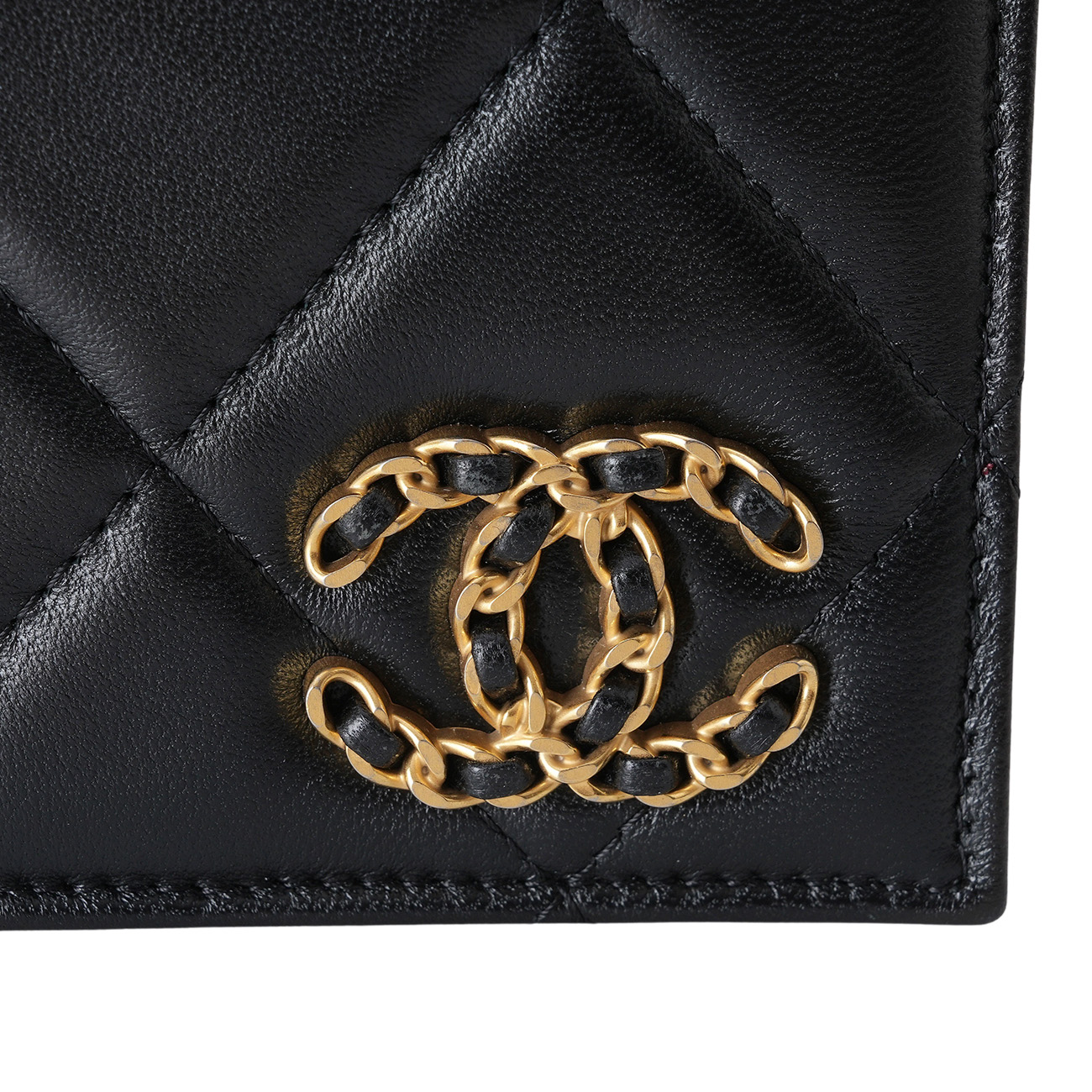 CHANEL(USED)샤넬 19 패스포트 월릿