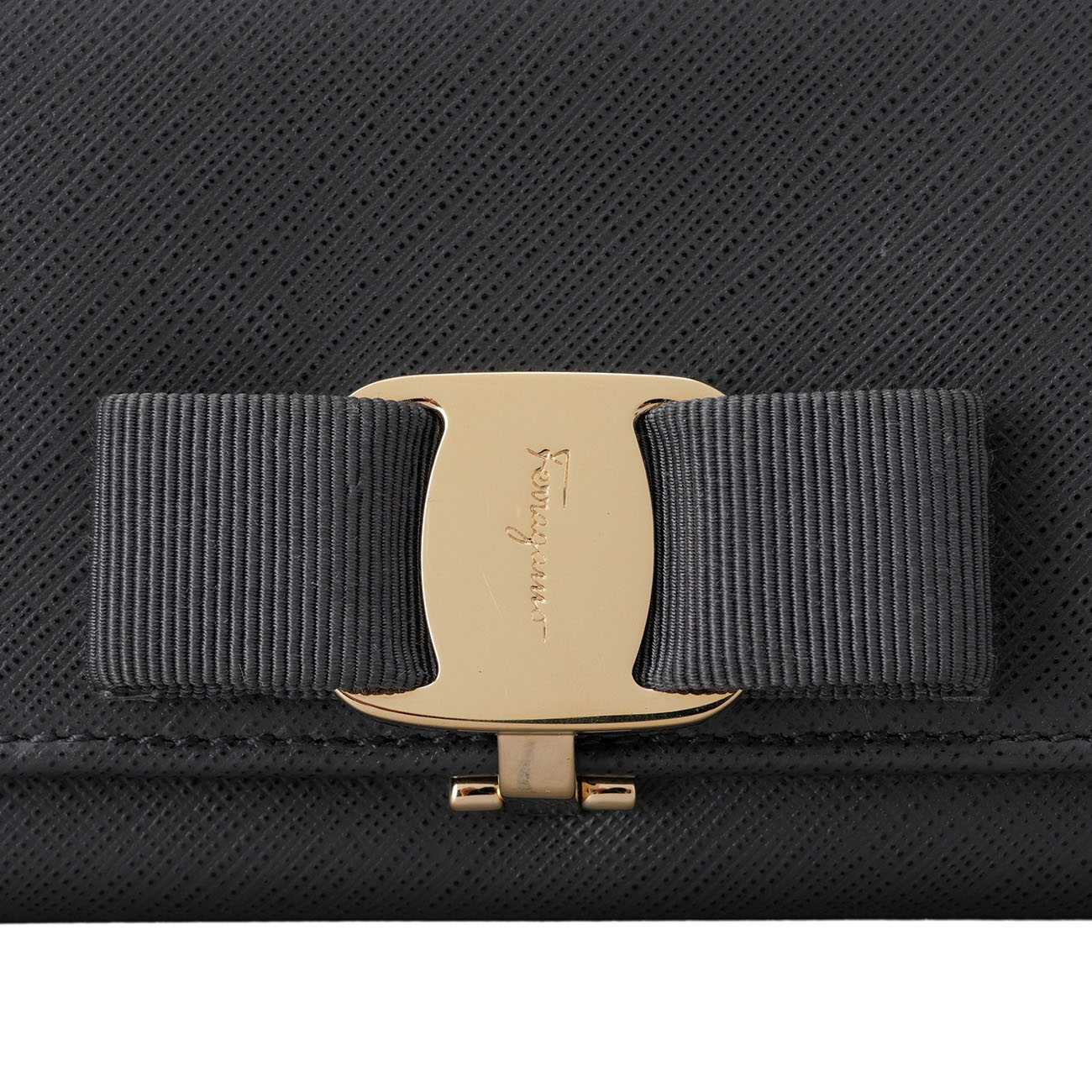FERRAGAMO(USED)페레가모 바라리본 장지갑