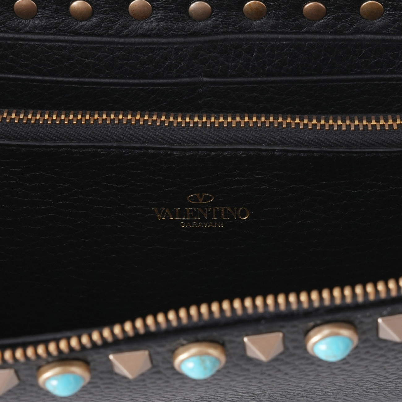 VALENTINO(USED)발렌티노 락스터드 가라바니 지퍼 장지갑