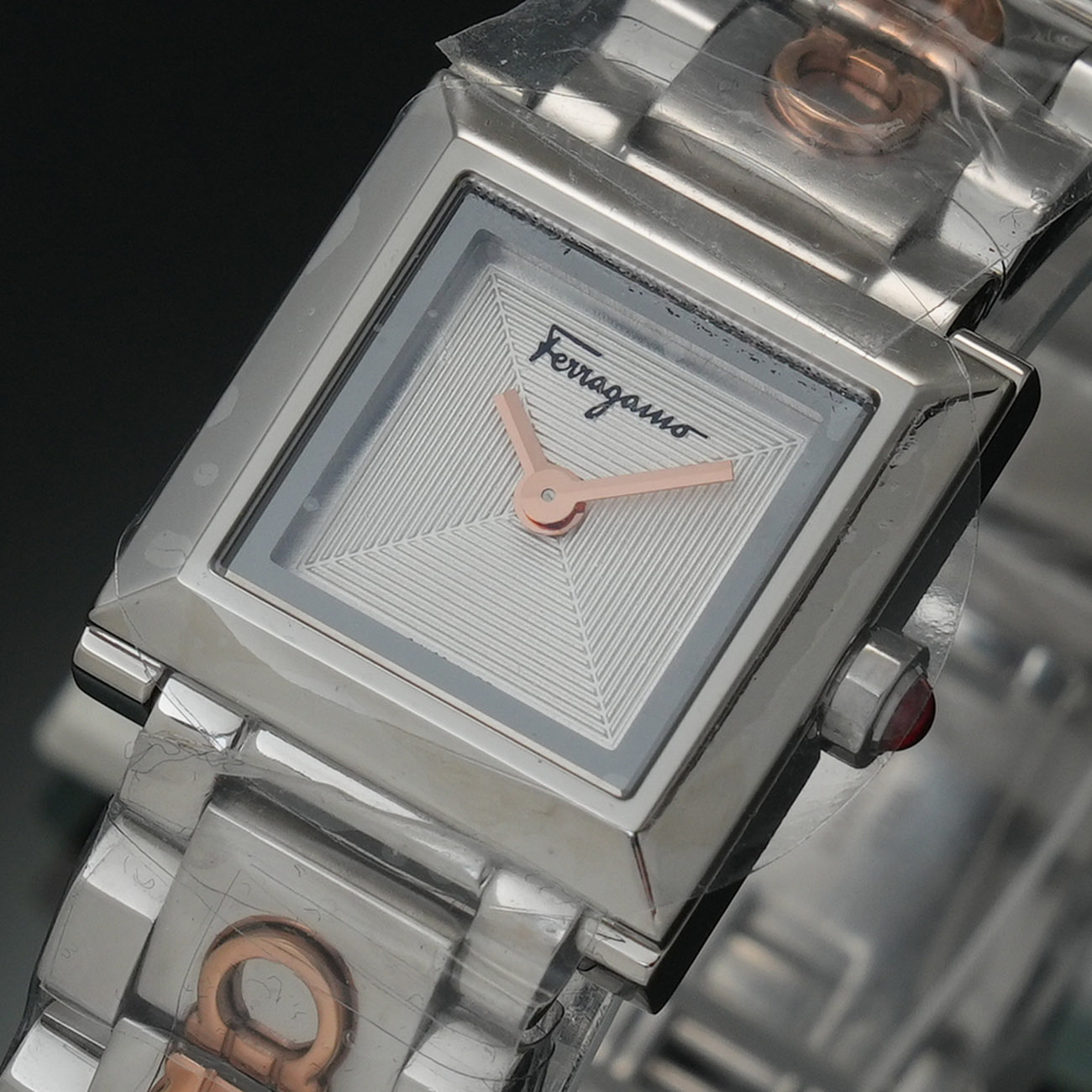 FERRAGAMO(USED)페라가모 스퀘어 스틸 워치 SFYC005